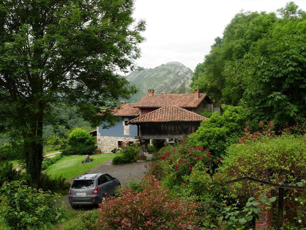 Casas Rurales El Corberu Hostal Sardedo Exterior foto