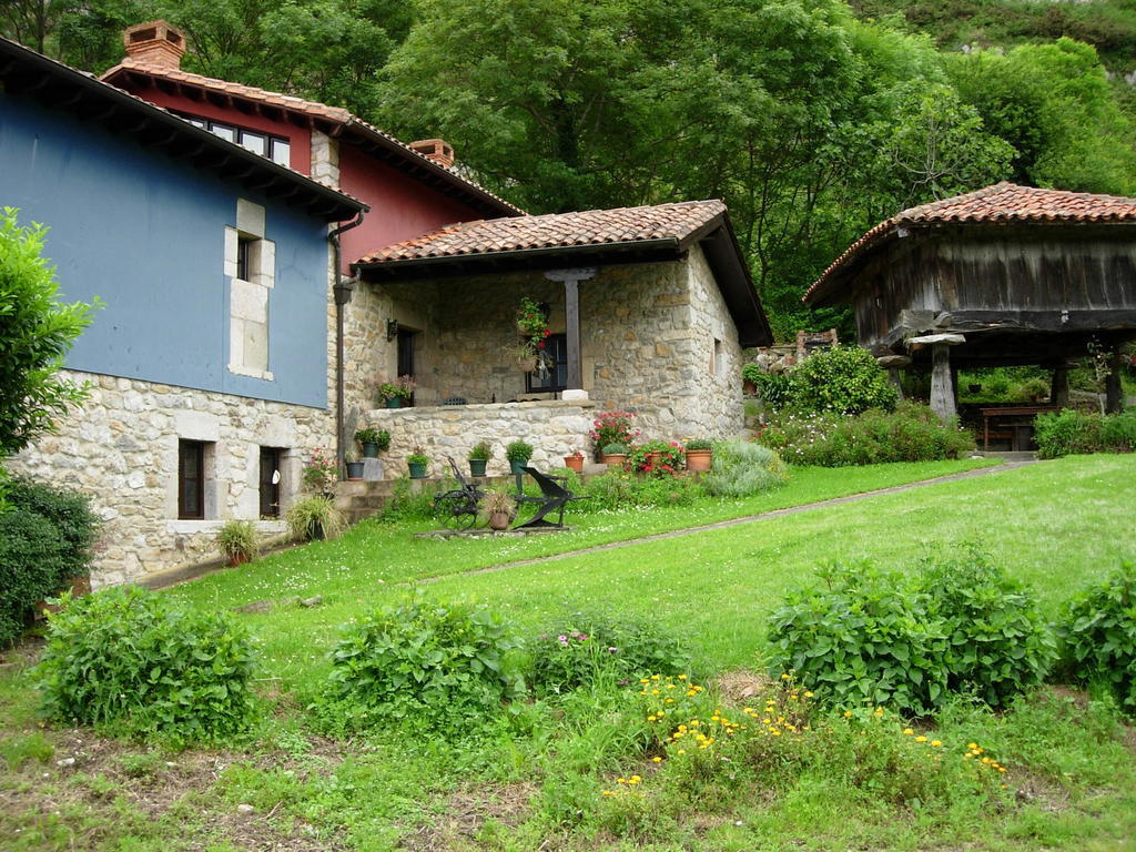 Casas Rurales El Corberu Hostal Sardedo Exterior foto